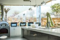 产品硬实力加软服务，新品牌如何借品牌联合出圈