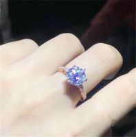 dr钻戒内壁刻着什么 结婚买钻戒好还是黄金的好
