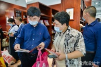 首次亮相家博会办公展 强力家具馆藏系列掀起展会新高潮