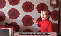 韩国女子痴迷红色，把家装成“红色帝国”！网友：卧室这么喜庆
