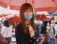 27岁香港海归姑娘，为攒钱住9㎡劏房，面积很小但生活充实