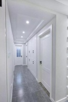 老婆坚持把衣柜装在“客厅走廊”，入住后真心实用，亲友纷纷效仿
