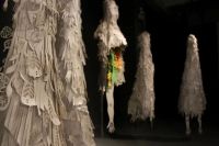 落屋·ART联动90后顶级剪纸艺术家 在成都“剪”出了座峡谷森林