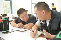 当好行业发展领头雁，领绣墙布“第一届施工培训会”推动服务升级