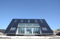 石晶新型材料助力2021国际太阳能十项全能竞赛CCMH斜屋落成