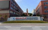 如今净水器已经走进多家校园，学生们都需要纯净水