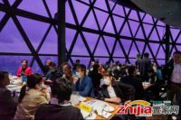 卡赫致敬清洁工作者日：登顶东方明珠，感谢城市英雄