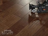红利地板,成为独居青年向往的贴心陪伴