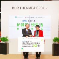 “悦”暖进博会！喜德瑞致敬医护，携手设计师开启“悦生活”！