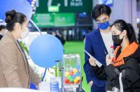 加护灵亮相进博会 创新“抗流感”产品体验店成热点