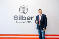 郑孝佐：信鸿携手Silber 打造精湛门窗工艺与现代化高端智能制造