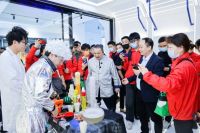新奇有趣表演秀+天际窗想艺术创意空间，轩尼斯门窗完美谢幕广州设计周！