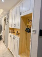 她家已经入住一年，全屋保持整洁干净，进屋就被入户鞋柜迷住