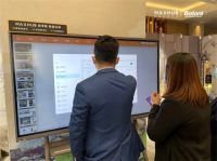 MAXHUB三联拼接屏打造家居行业数字化“新势力”