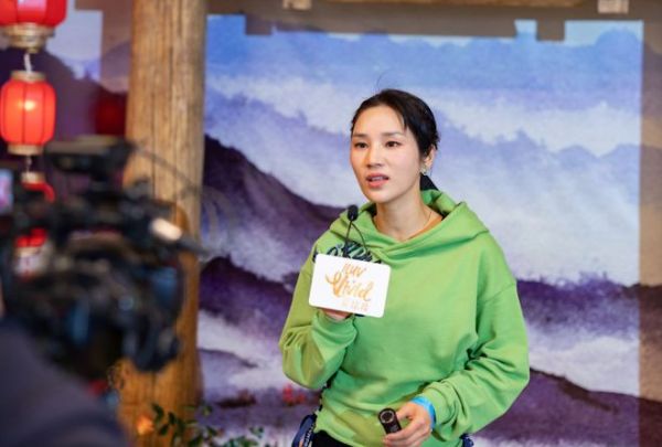 爱涂妆 美色工程师赵马英