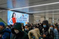 一块拼 向未来 | 冠珠瓷砖广告强势登陆张家口高铁站，为运动健儿加油！