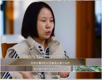 这家人上下铺住了6年！缝纫机当书桌！如今发生这些改变…