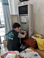 云智焕便民服务走进社区，为住户清洗空调净化空气