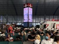 帝奥斯门窗“霸屏”全国核心城市高铁站，为品牌腾飞加速！
