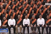 鸿庭轩陈戴青出席第五届广东省工艺美术大师颁证仪式，并受到王伟中省长接见