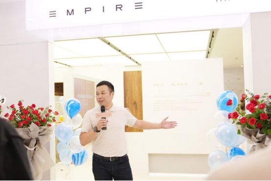 方寸之间 勇拓新境 EMPIRE-S地王品牌超级门店盛大开业(1)(1)260.png