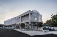 成都宝创 MINI 展厅综合体 / 朱海博建筑设计事务所