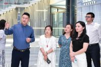 以优质差异化产品赋能终端，新浪家居2022品质门窗发现之旅走进安柏瑞门窗
