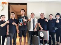 喜临门上市10周年庆|高管上门送福利，诠释品牌升级服务