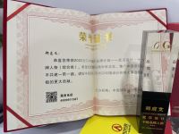 武汉设计师郑应文荣耀亮相第6届中国国际设计周，荣获十佳品牌人物奖项