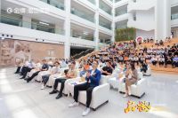 金牌 | 橙鸟美家，正式“启·橙”亮相，快装品牌引爆全场！