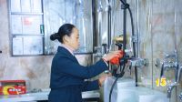 新世界国际十五周年·商户说|崔芬：从小百货到建材店，一个女人14年坚守的力量