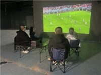 一场世界杯，我成了小区的“红”人