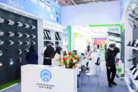 促厂商成交,谋行业发展。3月18日第28届古镇灯博会璀璨绽放