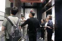 淄博万泰装饰·观唐高端设计部莅临顺辉瓷砖·岩板参观指导