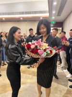 歌手陈红在深圳签约多家建材公司代言人