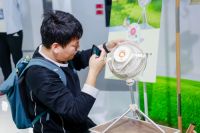 “微创新”代表作惊喜亮相AWE2023，七彩叮当多功能户外风扇引人注目！