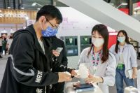 “微创新”代表作惊喜亮相AWE2023，七彩叮当多功能户外风扇引人注目！