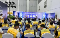 新浪家居验房团参观2023中部整装家居及门窗博览会