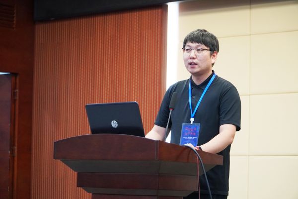 刘伟   山东科技大学艺术学院讲师、博士