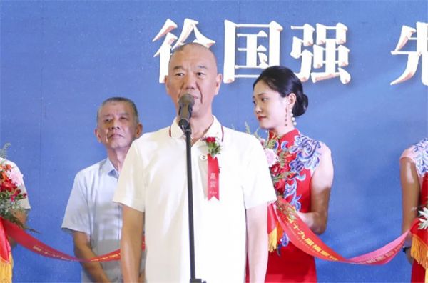 福蒙特家居中心董事长徐国强