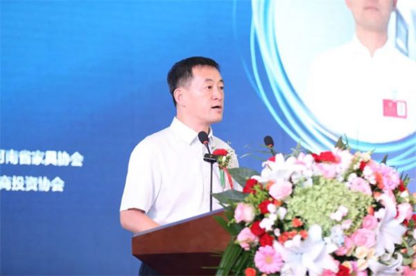 郑东新区商都路党工委委员 人大工委主任王亚卓