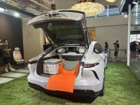 跨界汽车/融合三大子品牌/推出全案软装 2023浦东家具展艾宝家具上演创与变