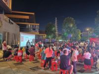 东宝床垫快闪店举行免费抽奖活动