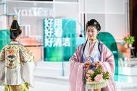 玩转高端时尚！华帝用一场穿越古今的品牌盛典演绎厨电“白科技”