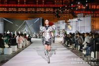 玩转高端时尚！华帝用一场穿越古今的品牌盛典演绎厨电“白科技”