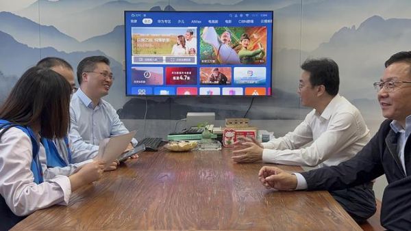 上海奉贤区领导莅临紫业国际设计进行视察指导