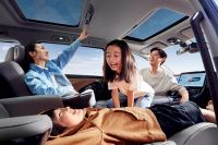 9月卖出超1.6万辆，谁治好了中国老板买车的选择困难症
