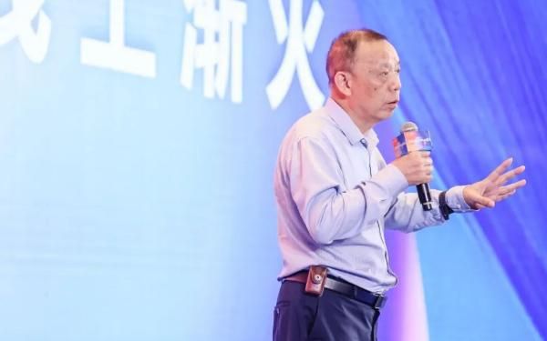 三砖融合·赚现在赢未来|白兔瓷砖2023秋季经销商峰会圆满举行