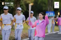 皇派门窗朱梦思担任杭州第4届亚残运会火炬手，接续点燃梦想！