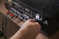 无与伦比的音质体验 Denon 8K立体声接收机，高保真音质与智能流媒体的完美融合！